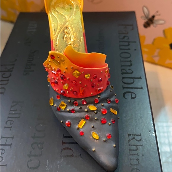 JTRS Passion’s Flame Just the Right Shoe Circa 2001 miniature collectible - Picture 6 of 9